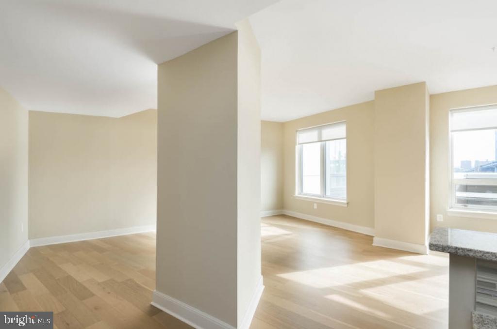 235 N Columbus Blvd #1019 Property Photo 63