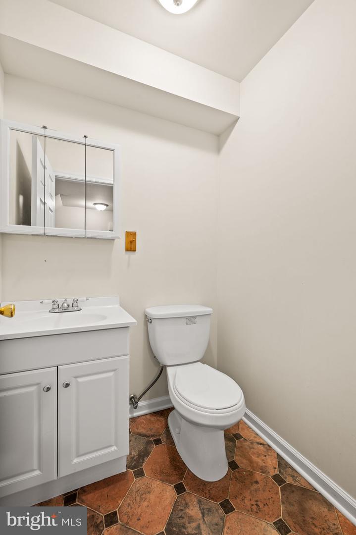 1216 S 45th St #b Property Photo 7