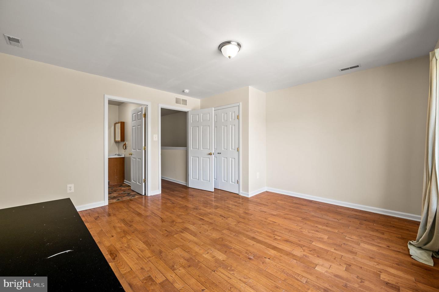 1216 S 45th St #b Property Photo 15