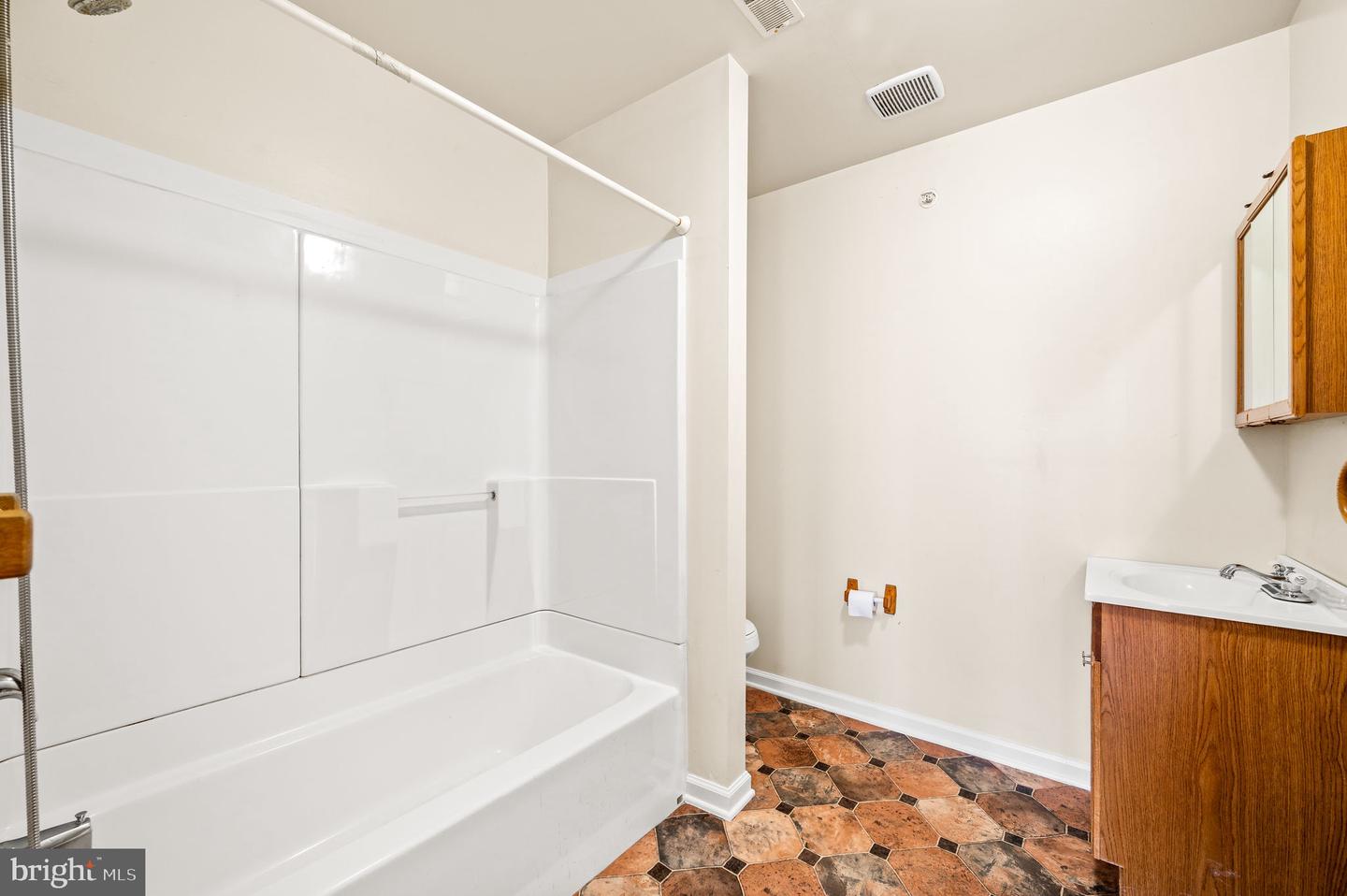 1216 S 45th St #b Property Photo 16