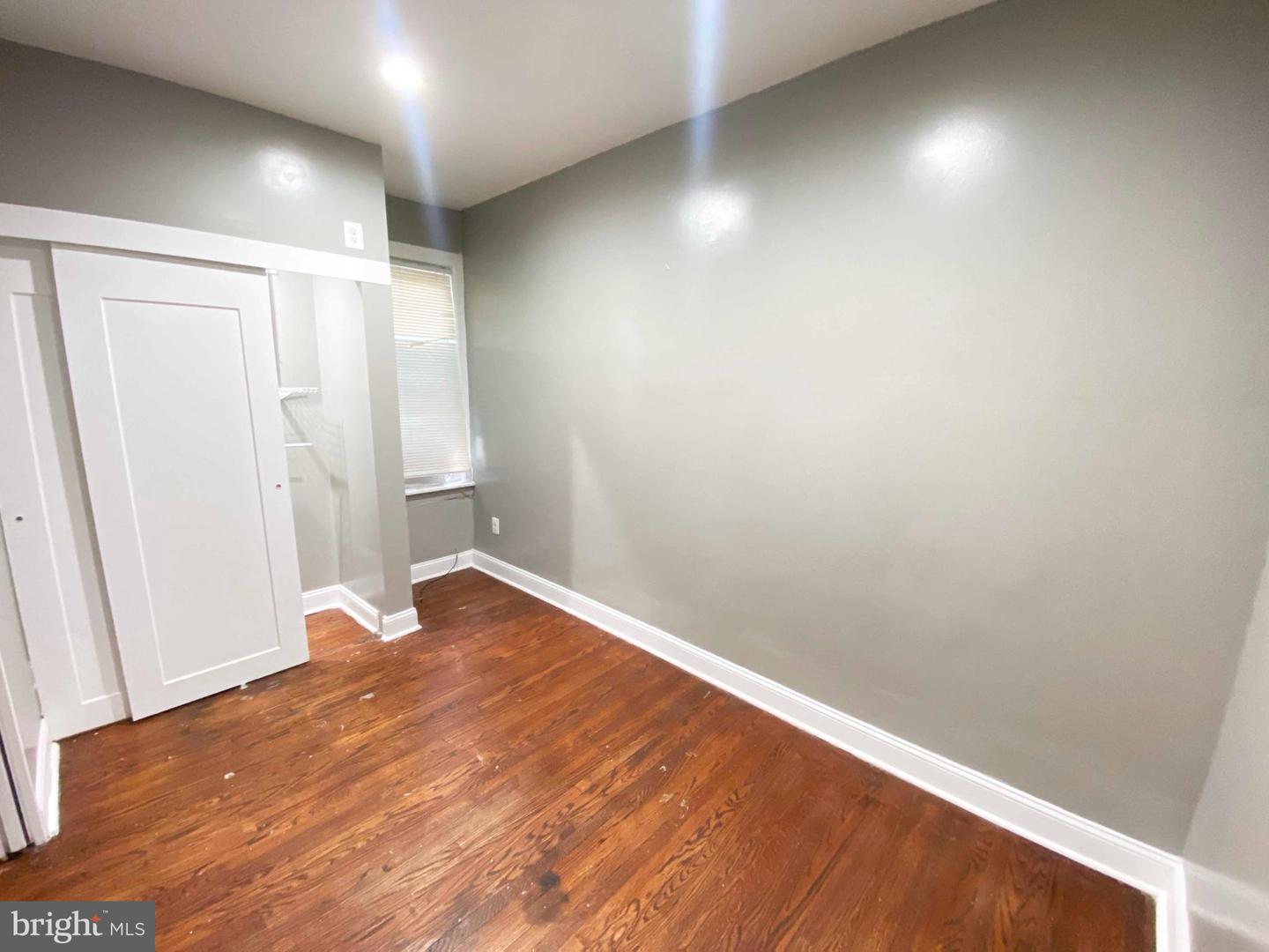 819 E Allegheny Ave #2nd Floor Property Photo 3