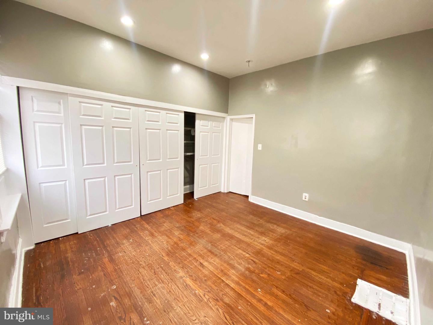 819 E Allegheny Ave #2nd Floor Property Photo 8