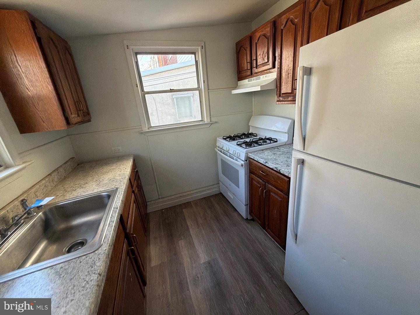 138 N Edgewood St Property Photo 6