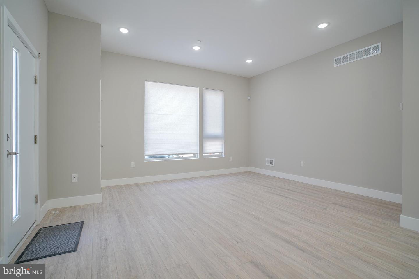 1201 N Taylor St #1 Property Photo 11