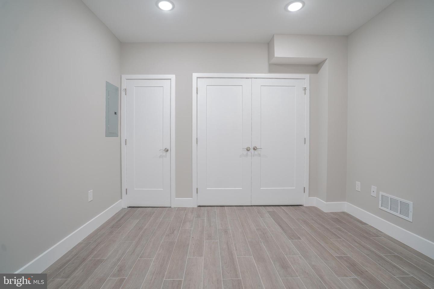 1201 N Taylor St #1 Property Photo 16