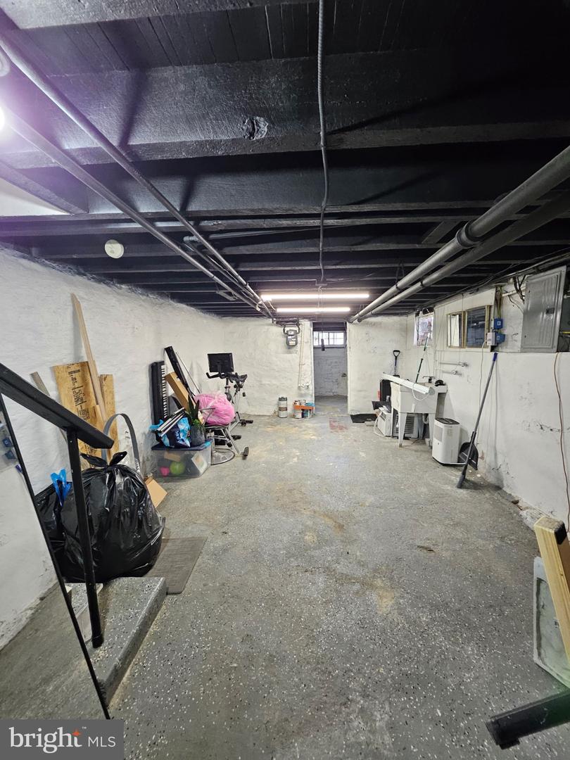 3530 Mercer St Property Photo 22