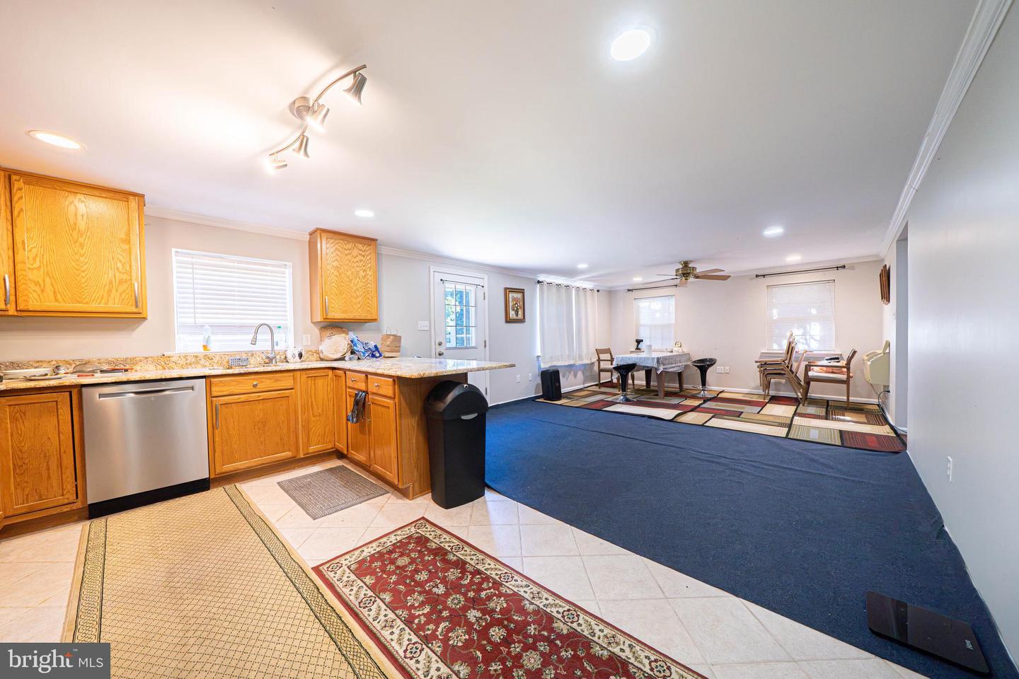 1829 Loney St Property Photo 6