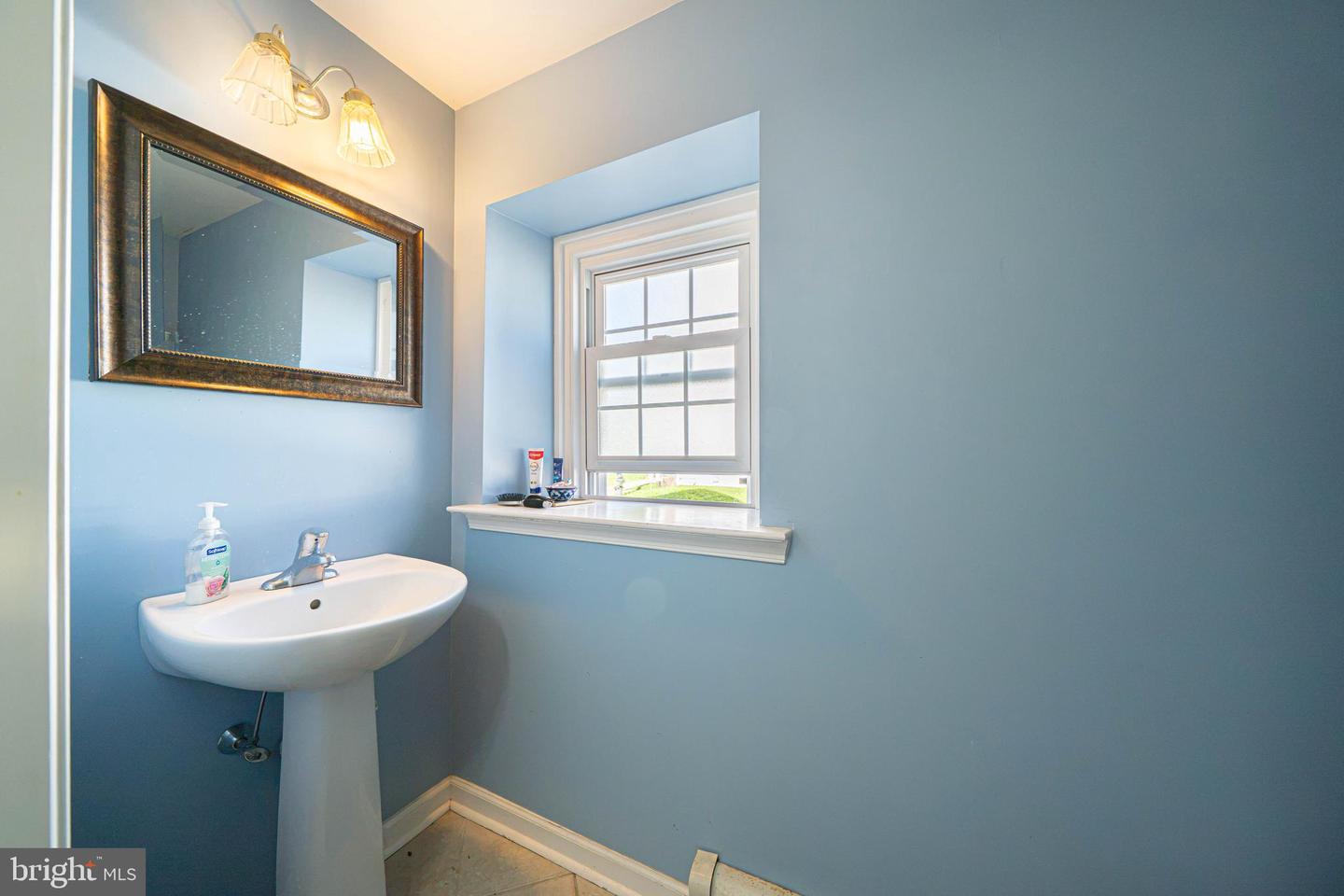 1829 Loney St Property Photo 11