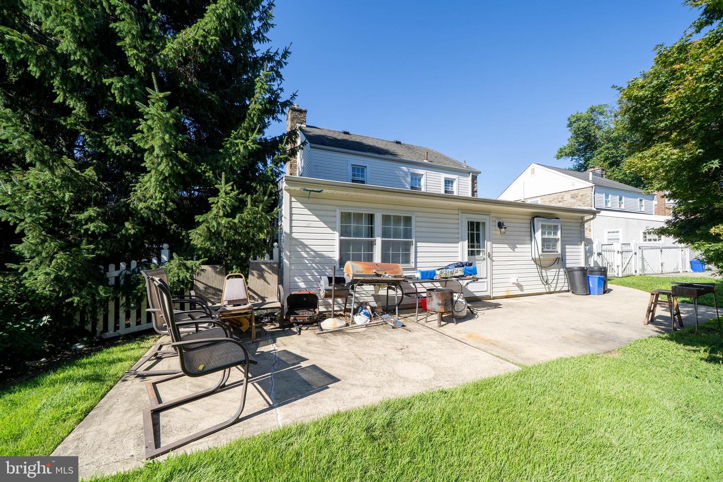 1829 Loney St Property Photo 24