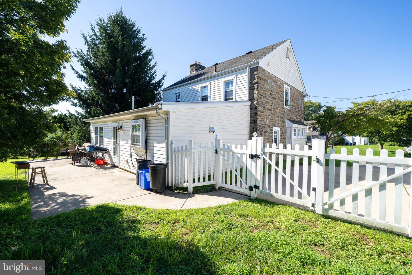 1829 Loney St Property Photo 26