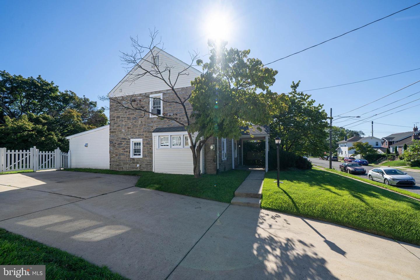 1829 Loney St Property Photo 28