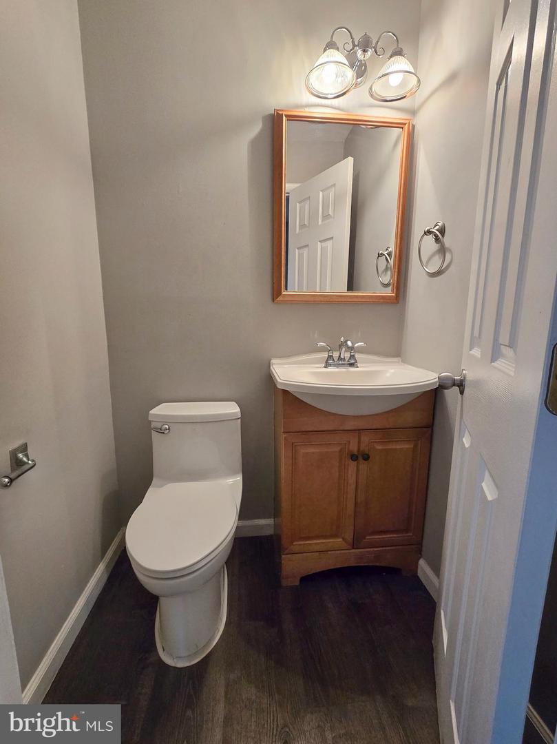 3412 Lester Rd Property Photo 8