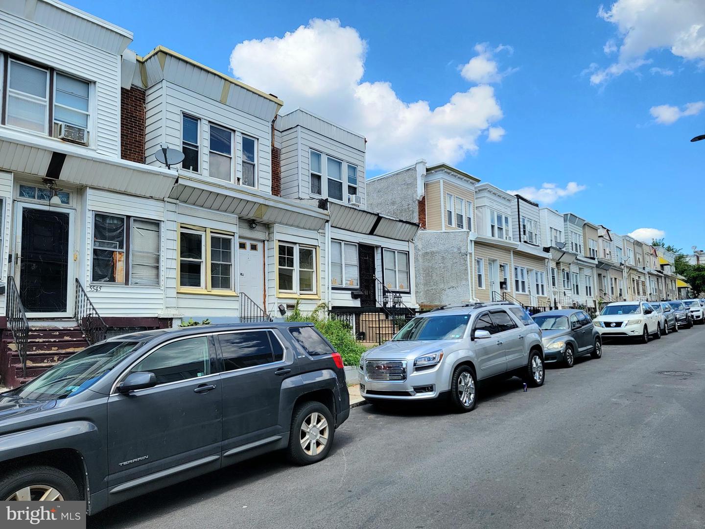 5543 Malcolm St Property Photo 2
