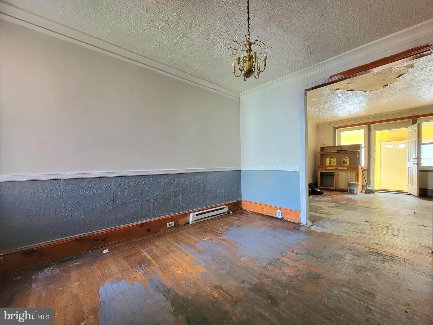 5543 Malcolm St Property Photo 12