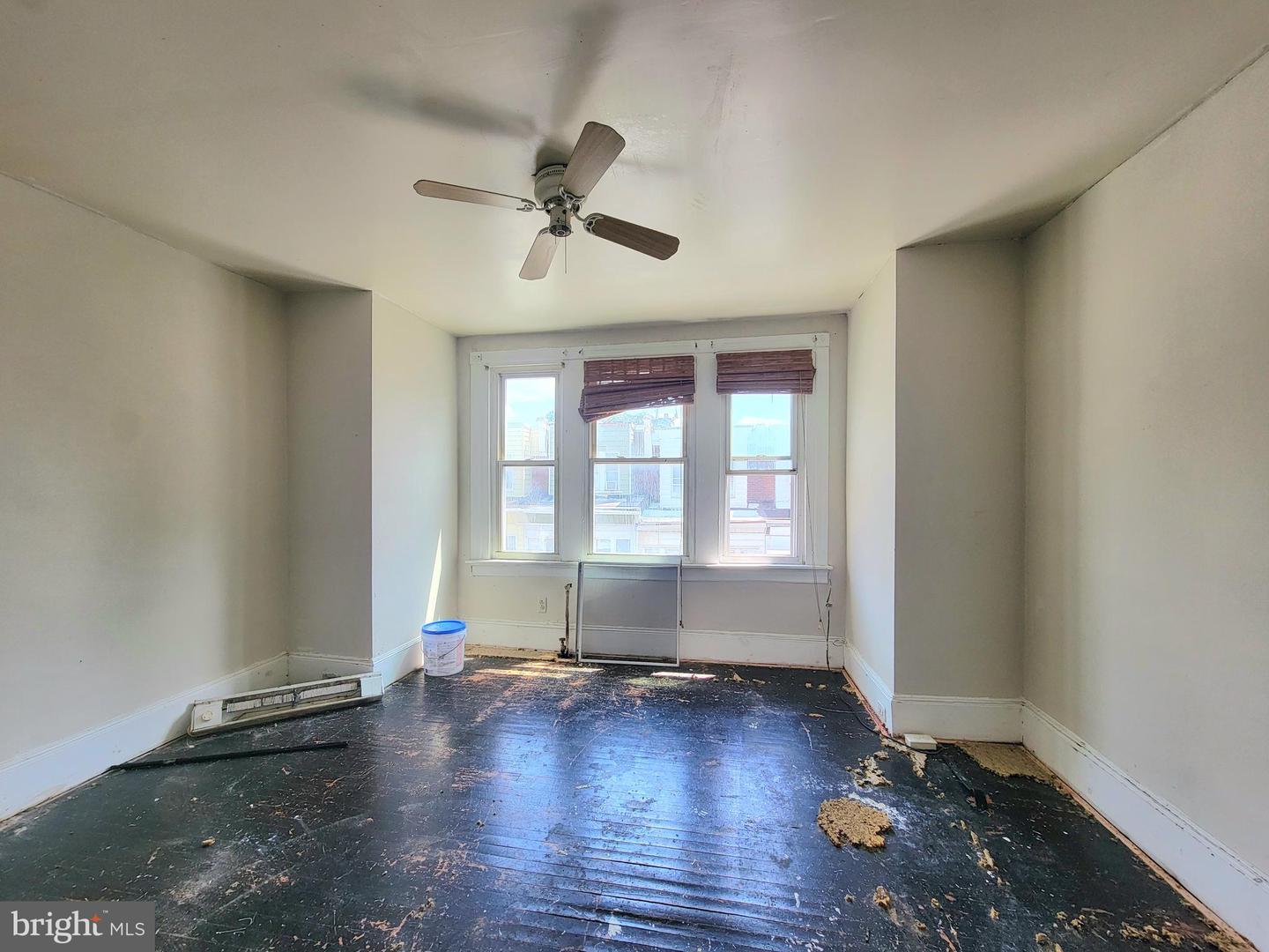 5543 Malcolm St Property Photo 23