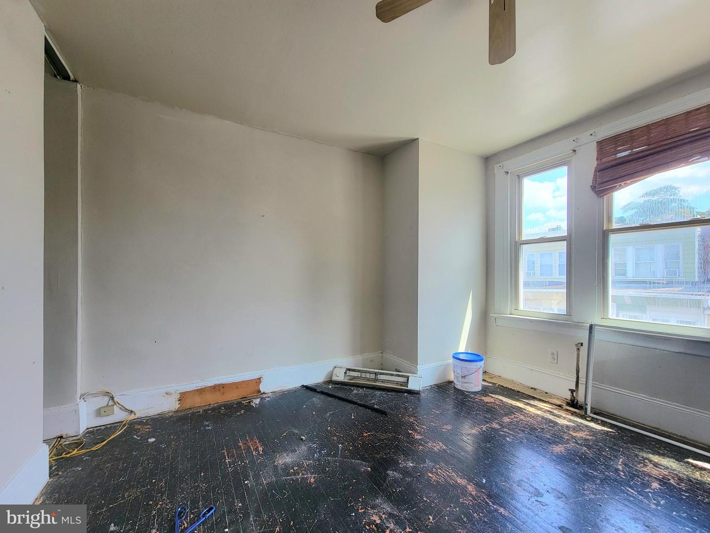 5543 Malcolm St Property Photo 24