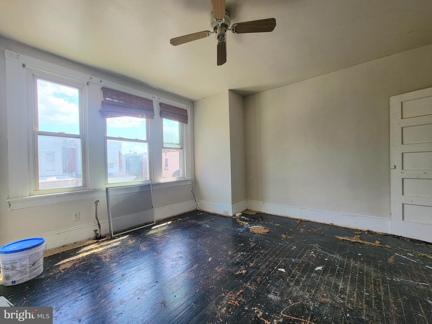 5543 Malcolm St Property Photo 25