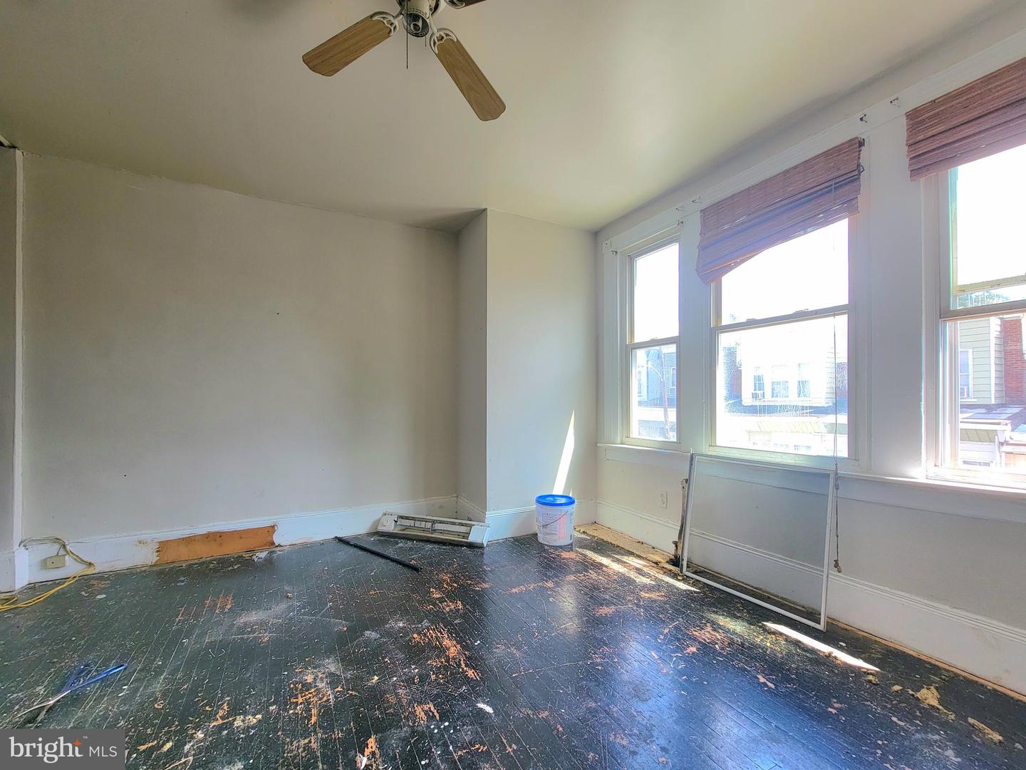 5543 Malcolm St Property Photo 29