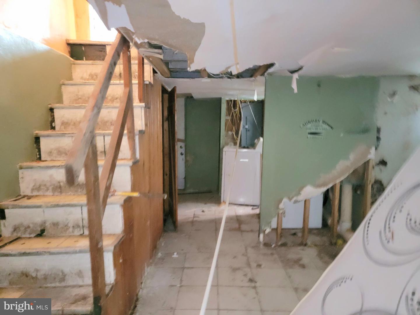 5543 Malcolm St Property Photo 38