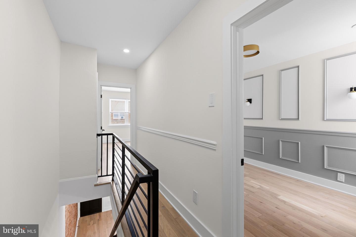 2542 E Monmouth St Property Photo 22