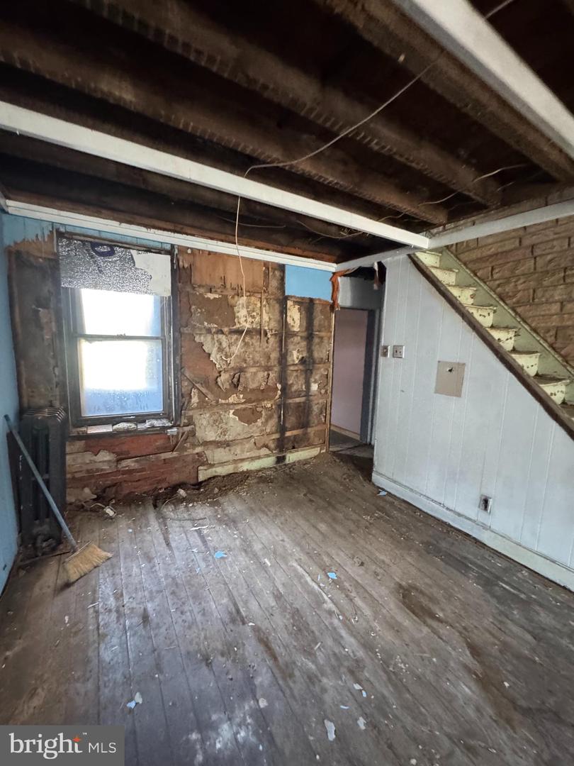 4732 Melrose St Property Photo 3