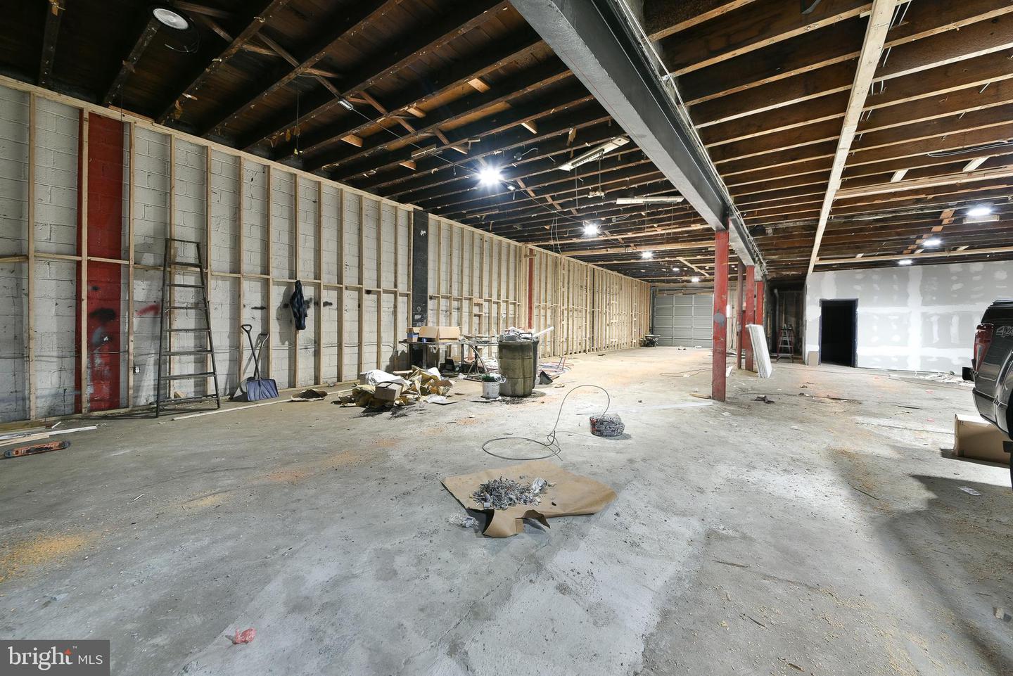 7309-11 State Rd Property Photo 10