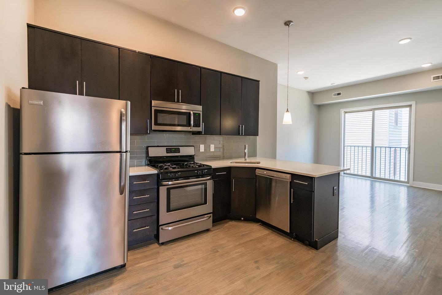 1607 Catharine St #unit 3d Property Photo 1