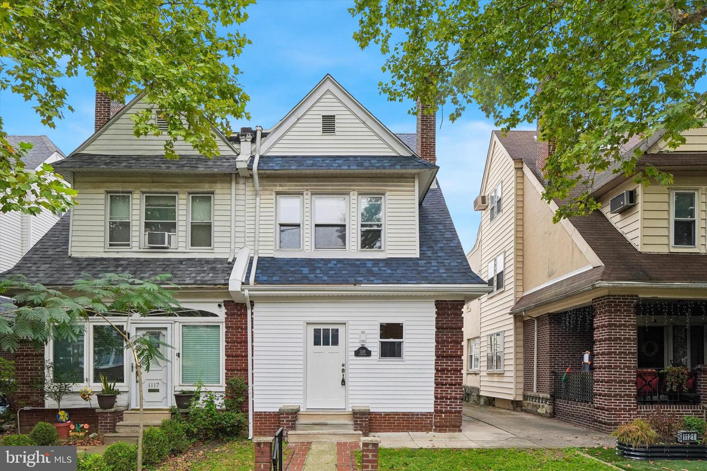1119 Harrison St Property Photo 1