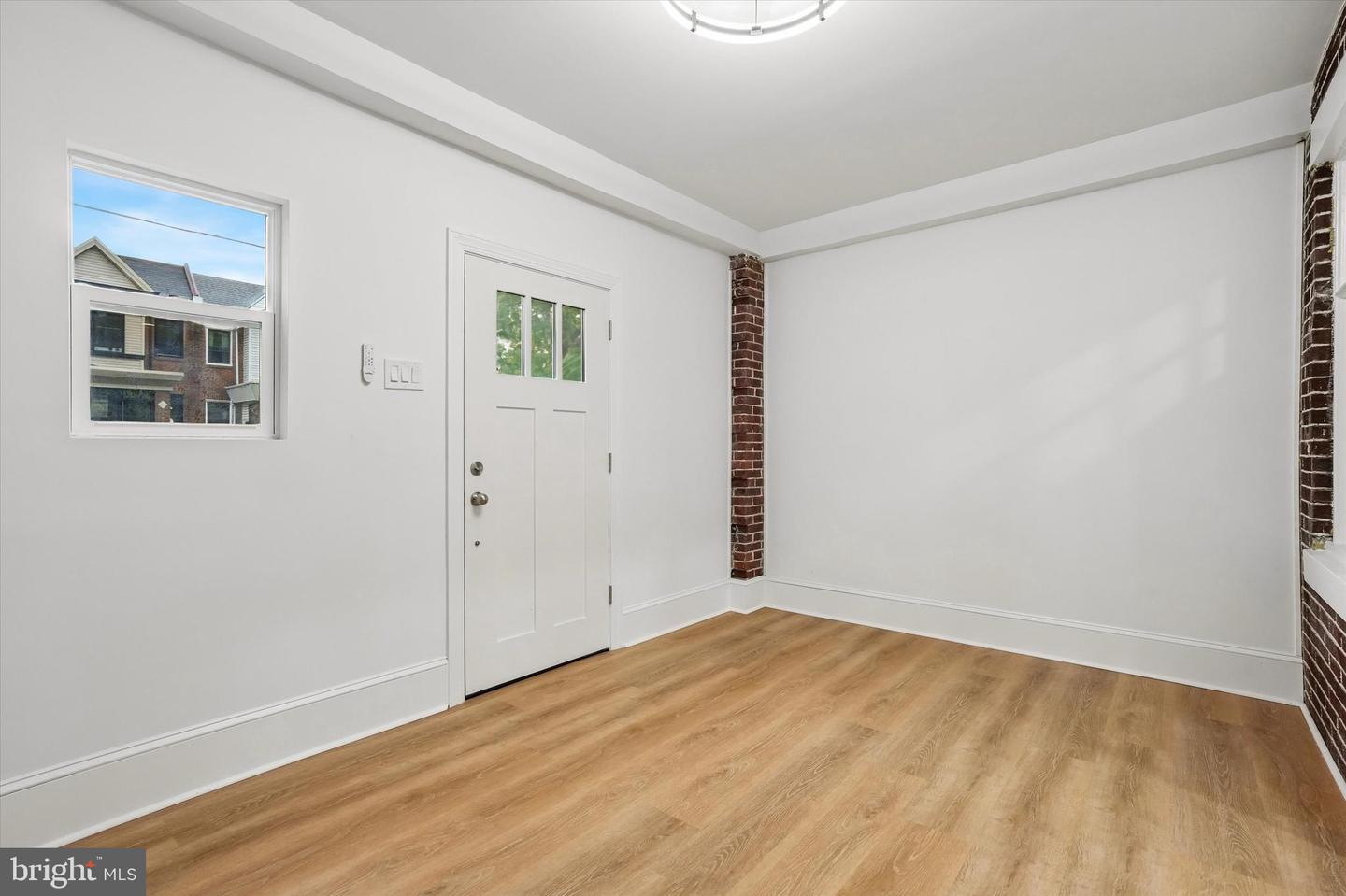 1119 Harrison St Property Photo 5