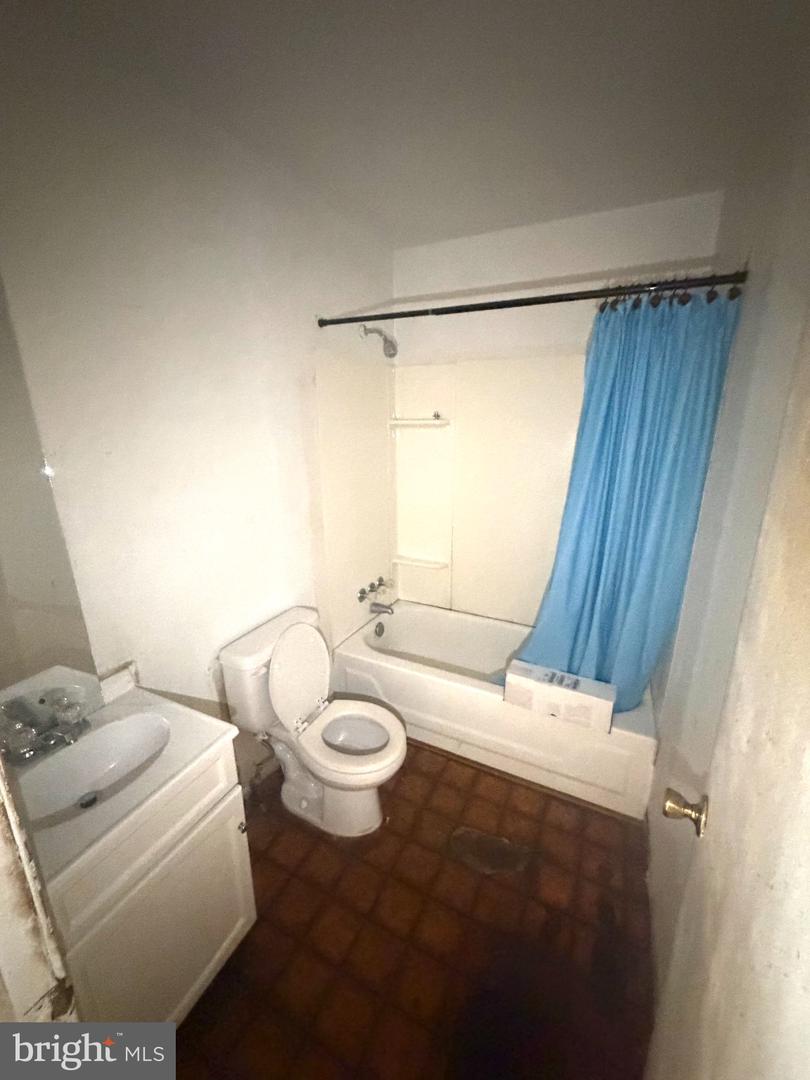 3935 Wyalusing Property Photo 6