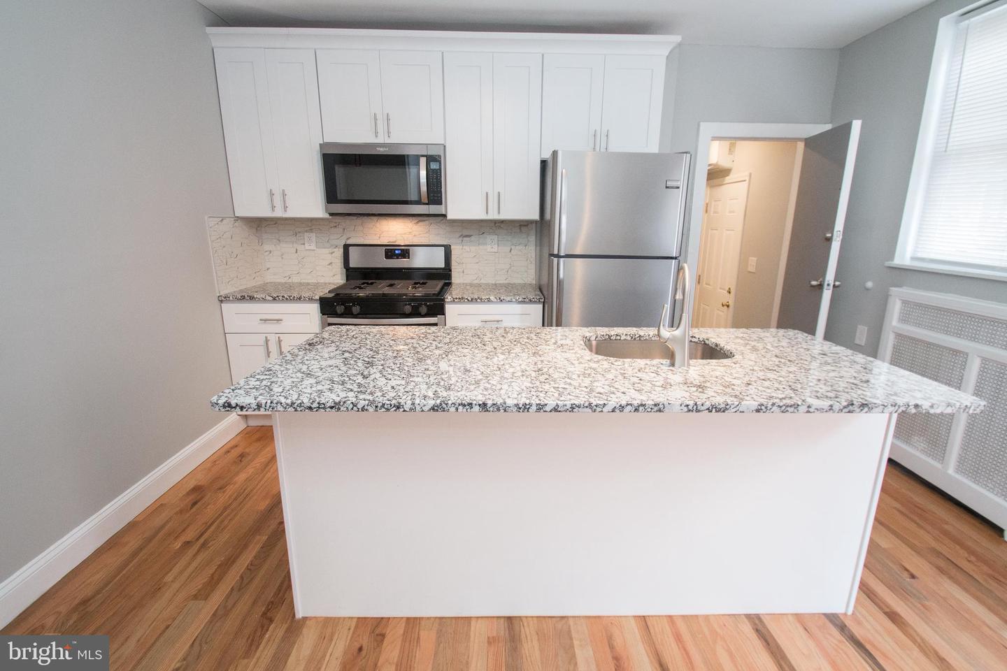 1229 W Porter St #unit 1 Property Photo 3