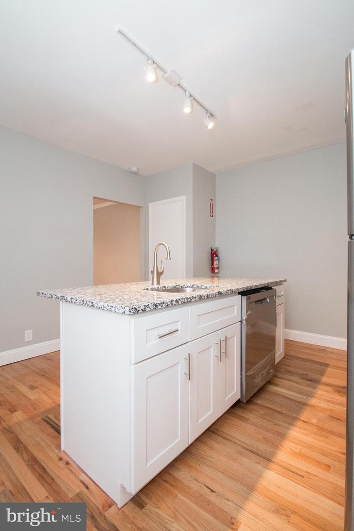1229 W Porter St #unit 1 Property Photo 6