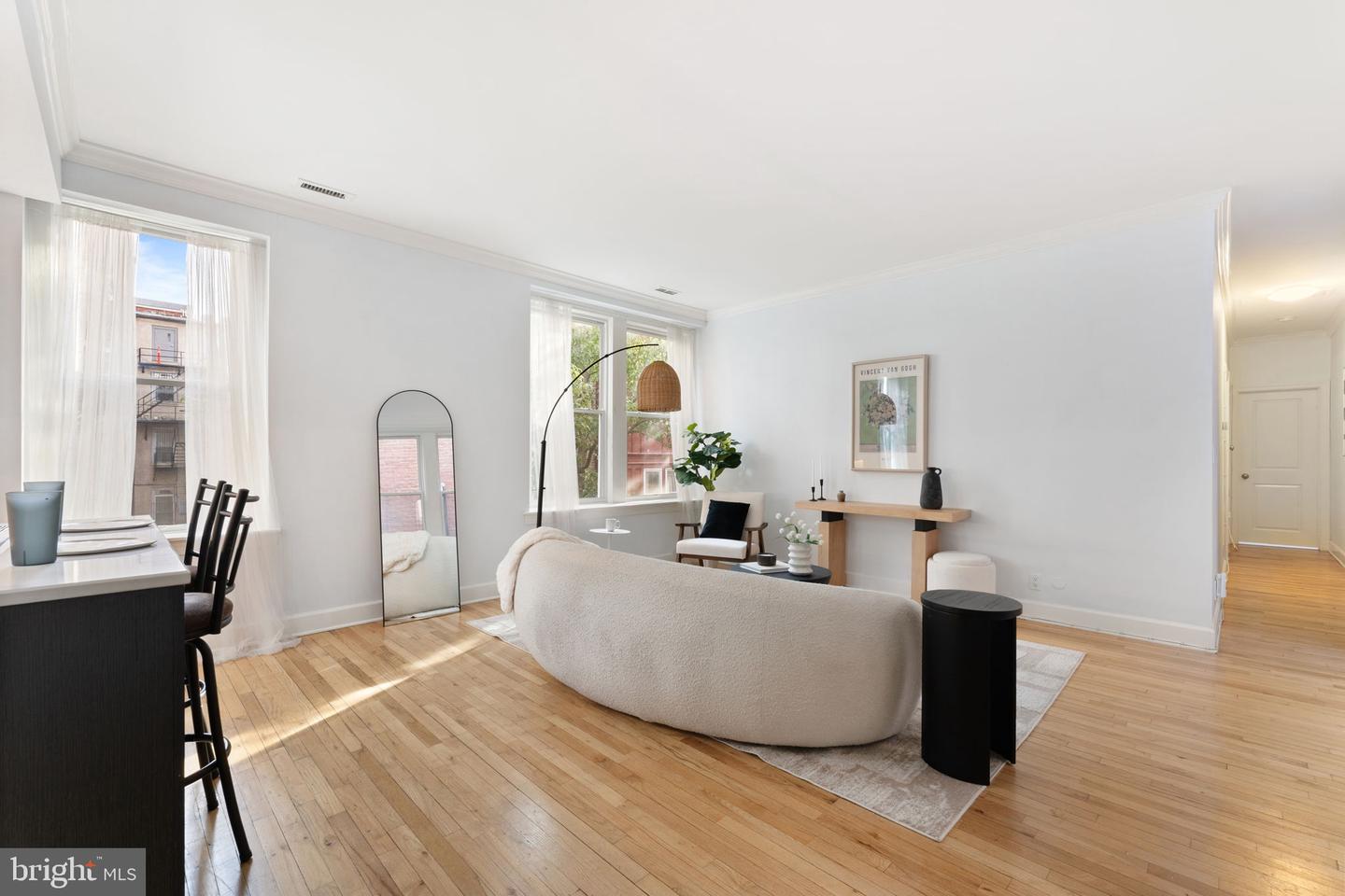 242 S 13th St #e Property Photo 10