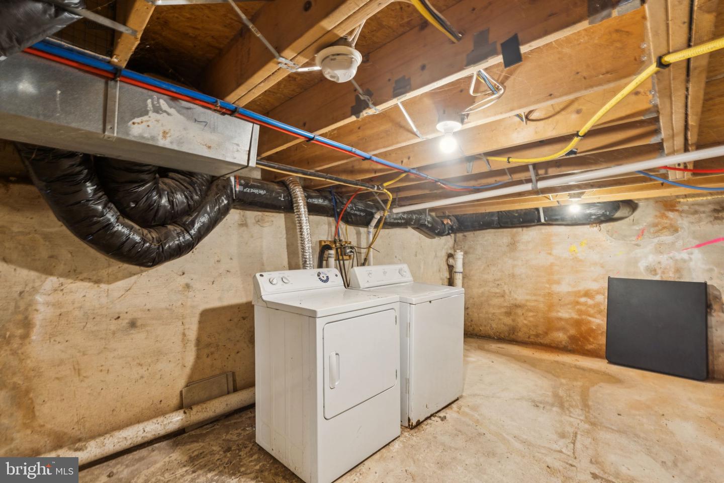 1630 N Willington Property Photo 27