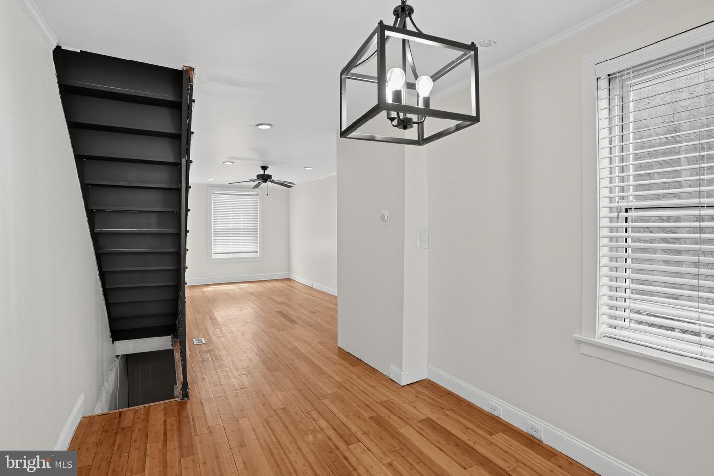 3028 Mercer St Property Photo 7