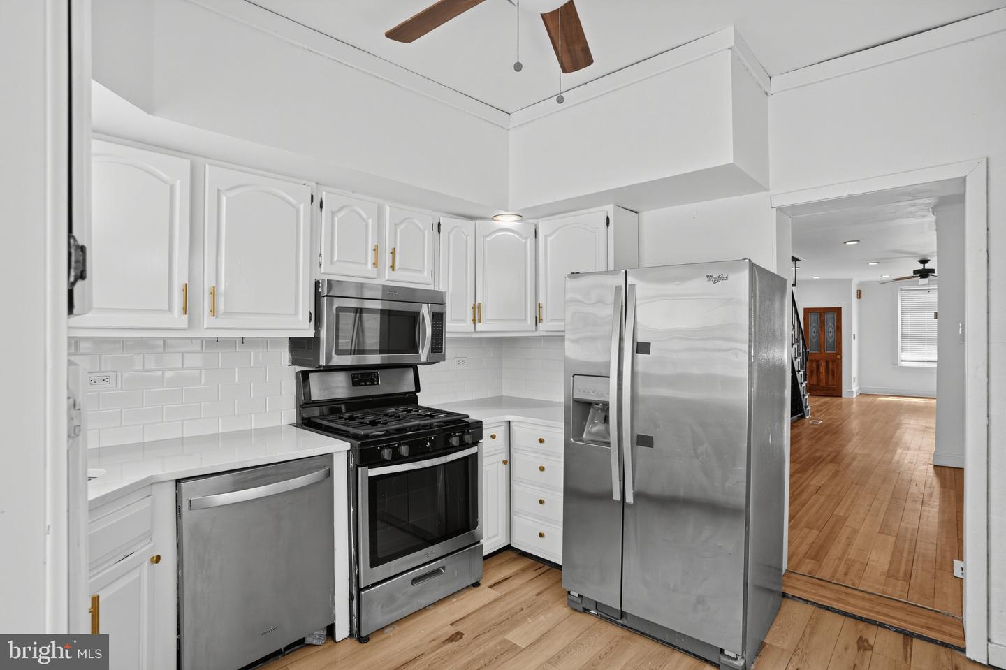 3028 Mercer St Property Photo 11