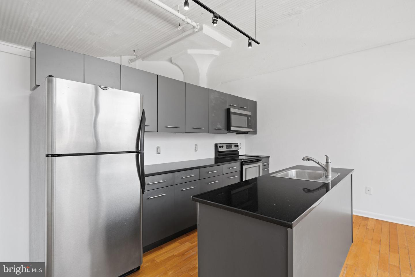 2200-28 Arch St #505 Property Photo 17