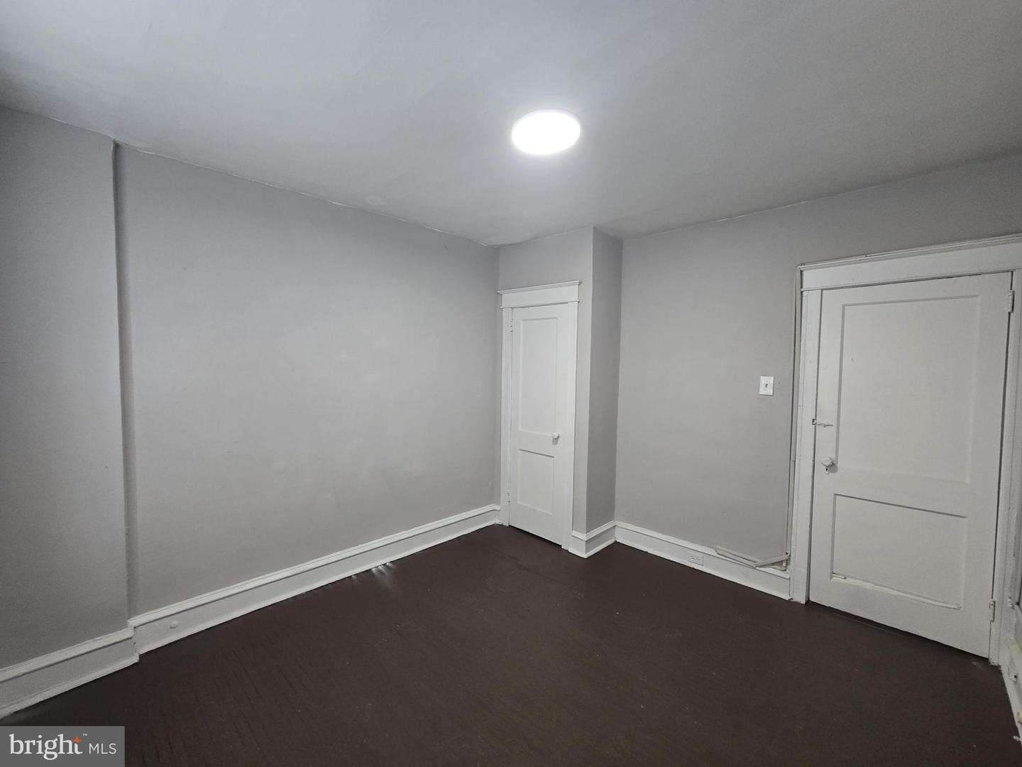 5206 Euclid St #2nd Floor Property Photo 9