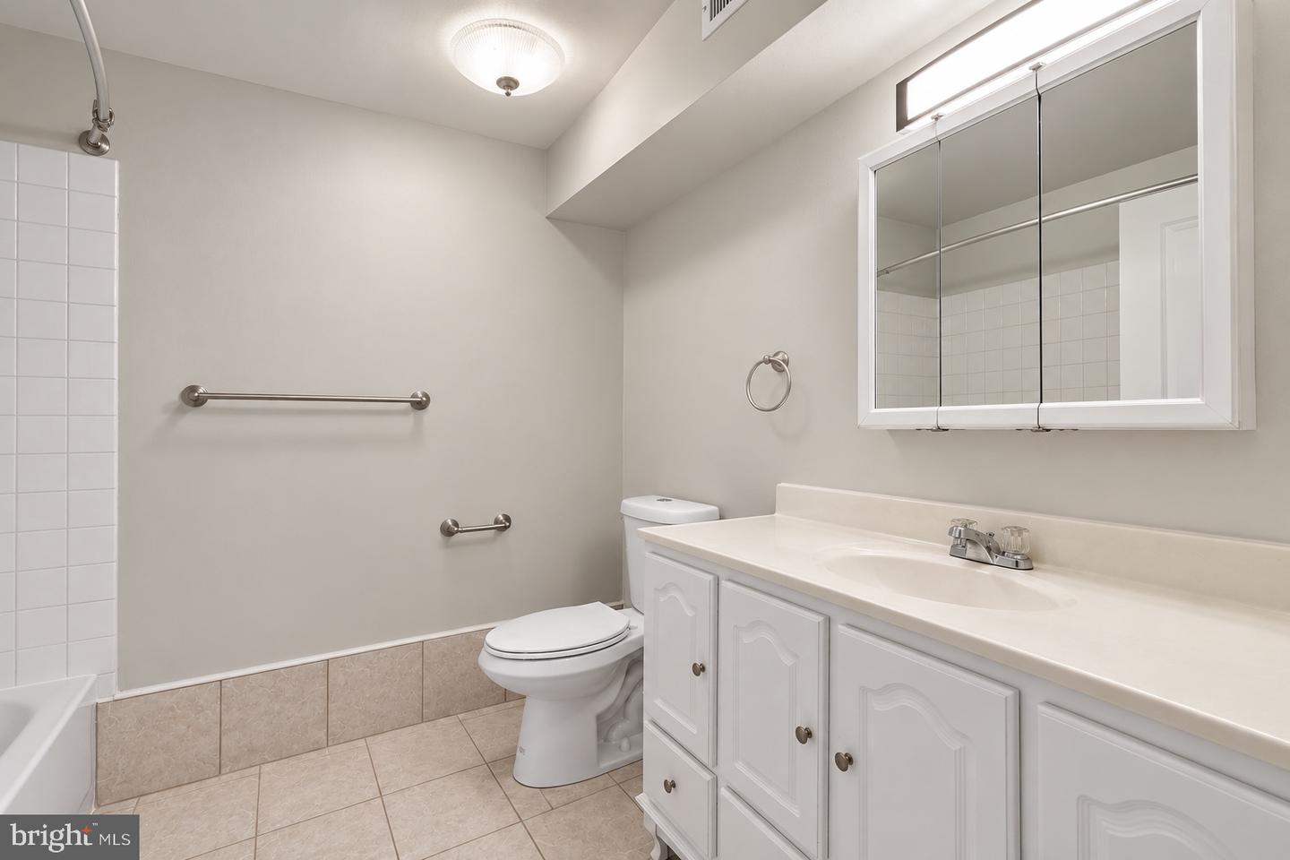 151 Parker Ave #a Property Photo 4