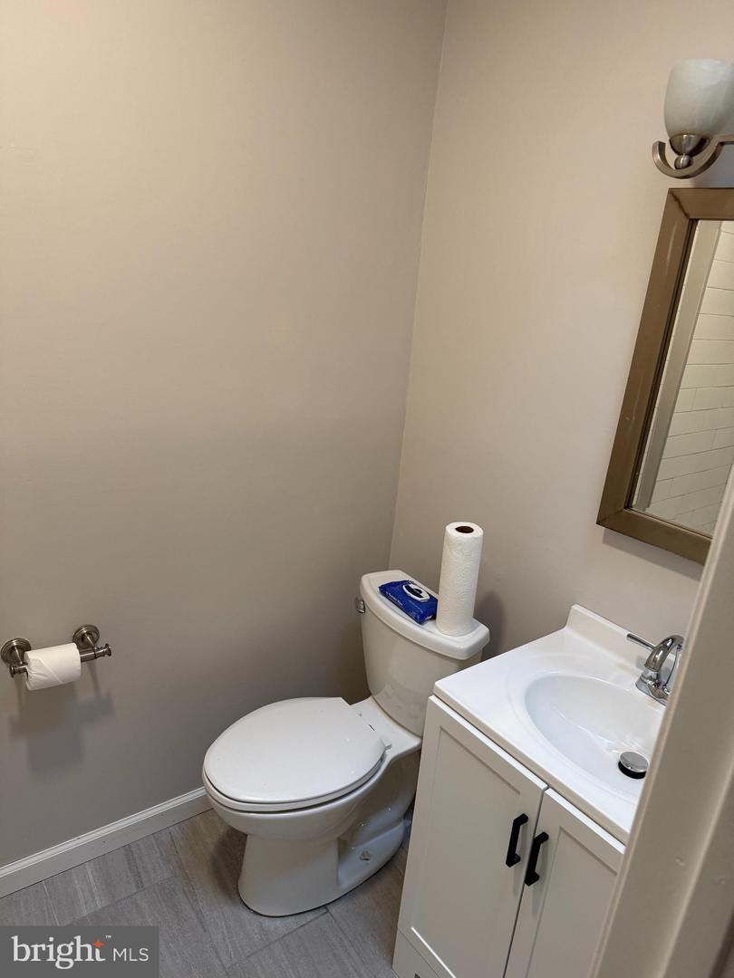 5536 Ridge Ave Property Photo 9