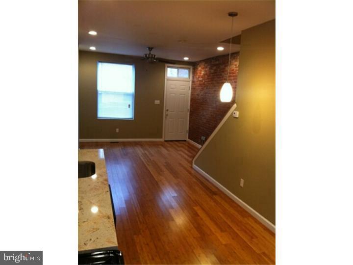 2307 E Harold St Property Photo 2