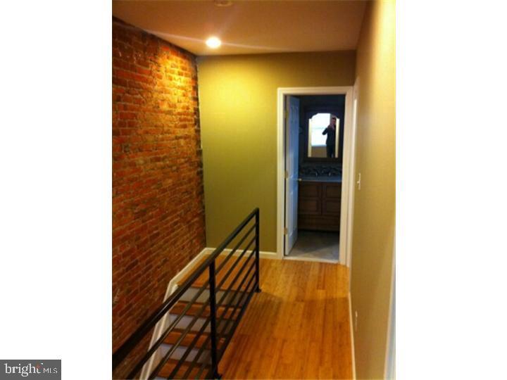 2307 E Harold St Property Photo 5