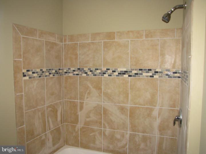 2307 E Harold St Property Photo 9