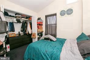 2047 Green St Property Photo 23