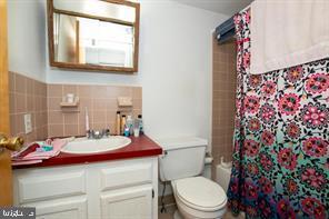 2047 Green St Property Photo 26
