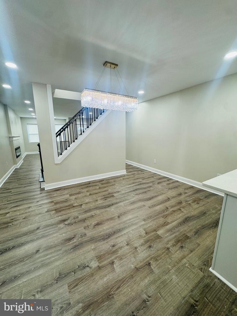 1840 73rd Ave Property Photo 9