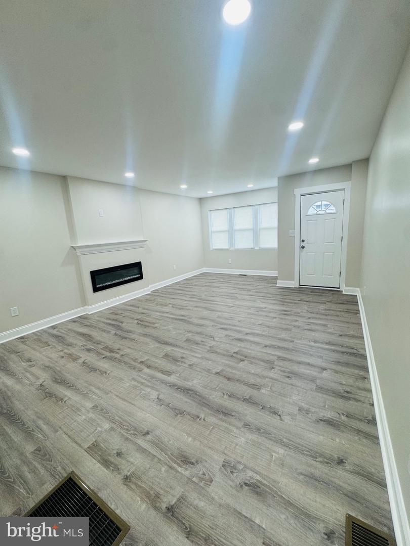 1840 73rd Ave Property Photo 19