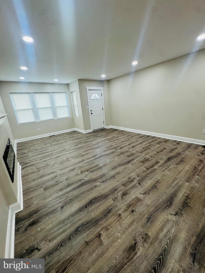 1840 73rd Ave Property Photo 20