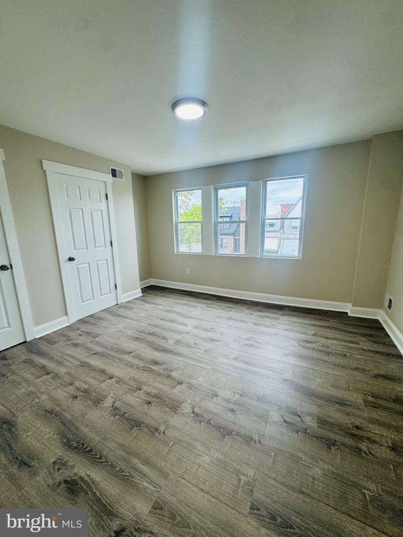 1840 73rd Ave Property Photo 23