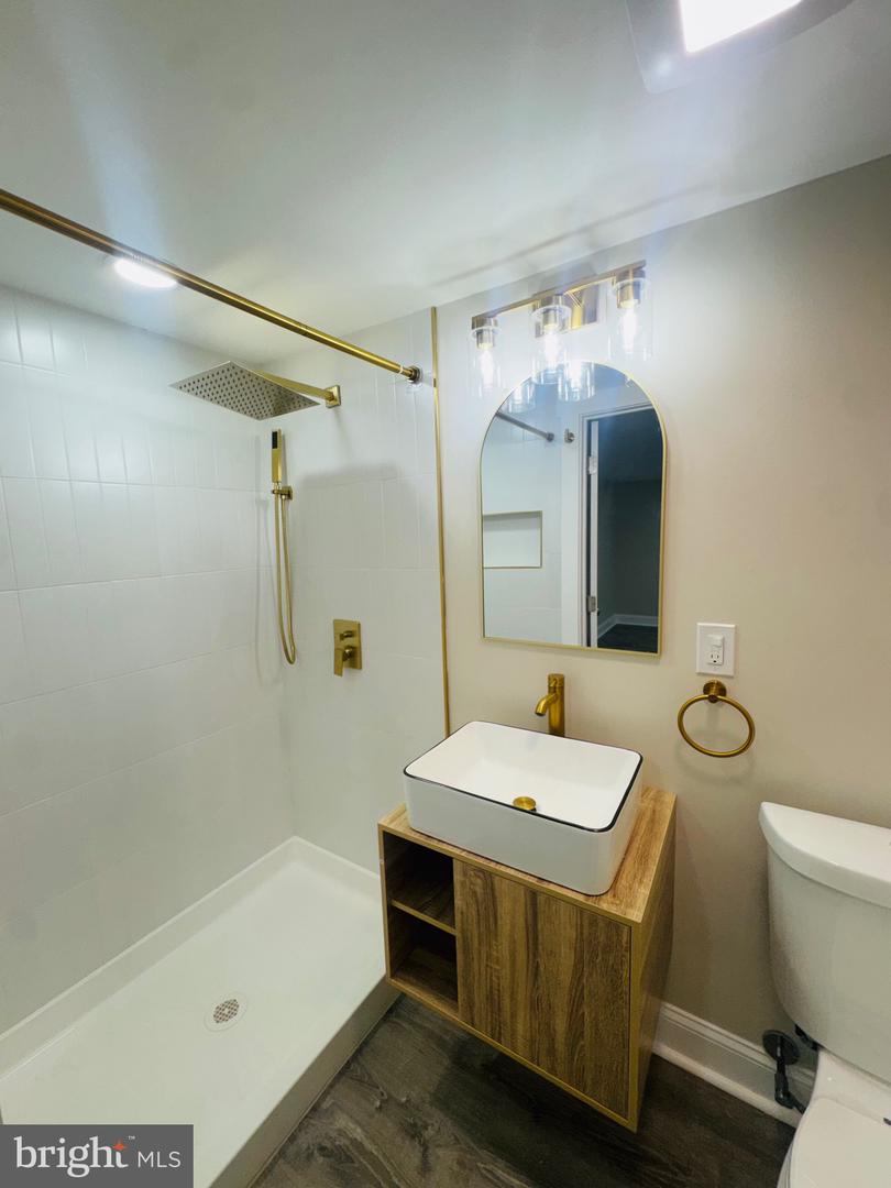 1840 73rd Ave Property Photo 38